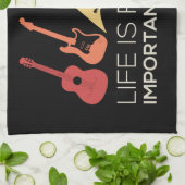 人生は重要な選択肢でいっぱいだギター愛好家 キッチンタオル (折り畳み)