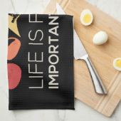 人生は重要な選択肢でいっぱいだギター愛好家 キッチンタオル (四つ折り)