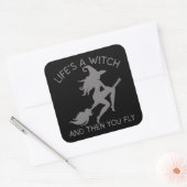 人生は魔女で、それから面白いハロウィーンを飛ぶ スクエアシール (封筒)