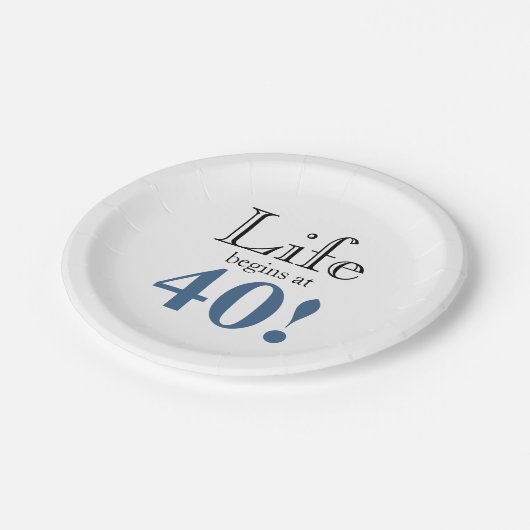 人生は40石板ブルーとブラックのレトロで始まカッコいいる ペーパープレート (アングル)