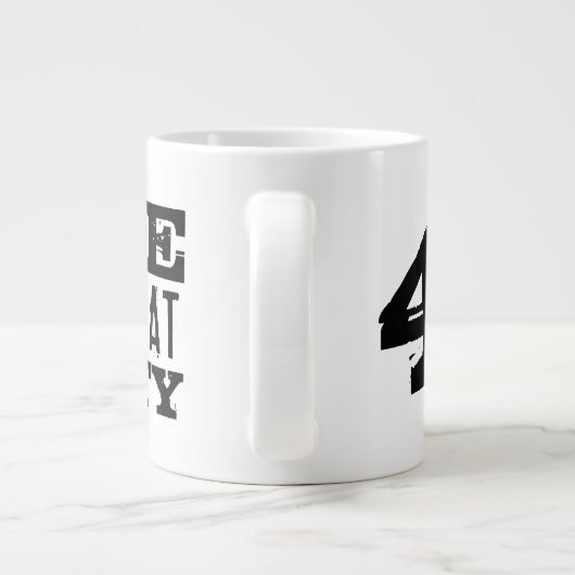 人生は40 40歳のおもしろい誕生日の大きなXLマグで始まる ジャンボコーヒーマグカップ (裏面)