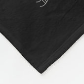 人生は、ギター愛好者の大切な選択に満ちている フリースブランケット (角)