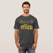 人生を楽しむ+フィットネス Tシャツ (正面フル)
