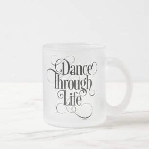 人生を通して踊る曇りガラスのコーヒーマグ フロストグラスマグカップ