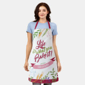 人生パーソナライズされたは、それを焼くものフローラエプロン エプロン (着用した状態)