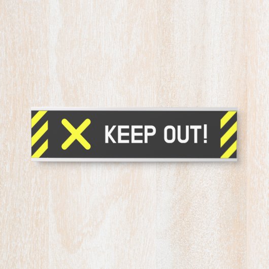 人目を引く、人目を引く「保出て!」 サイン (正面)