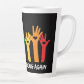 人種差別を誤ったハート手にする カフェラテマグ (右)