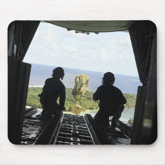 人道物資の箱 マウスパッド (正面)