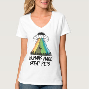 人間がペットをUFOエイリアンハロウィーンの衣装に Tシャツ
