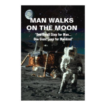 人間が月の宇宙飛行士と地球を宇宙で歩く