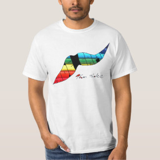 人間に育てられたCAFFiNE Tシャツ