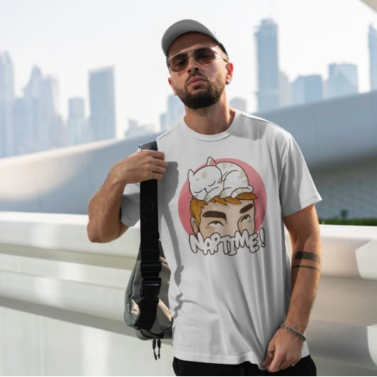 人間の上で眠る猫の動物 Tシャツ