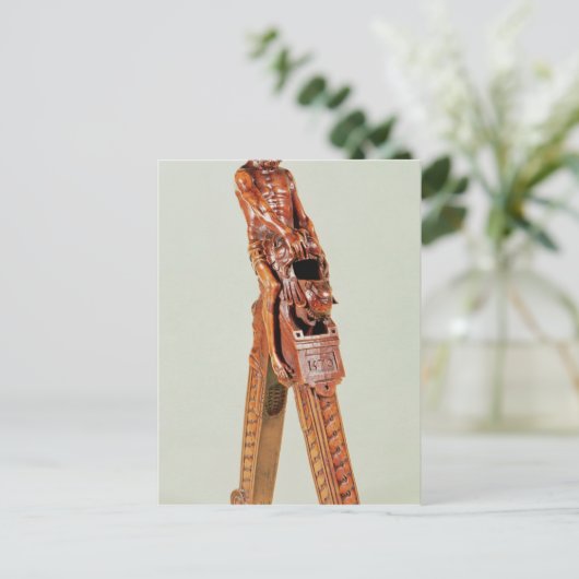 人間の型枠の中のクルミのクラッカー ポストカード (スタンド正面)