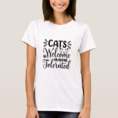 人間の忍耐を猫が歓迎 Tシャツ (正面)