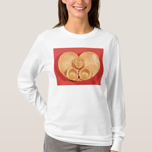 人間の顔の身に着けているイヤリングと胸 Tシャツ (正面)