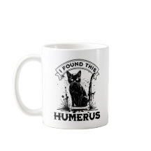 人間の骨を持つ黒猫を見つけた