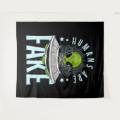 人間は偽のエイリアン タペストリー (正面(横))