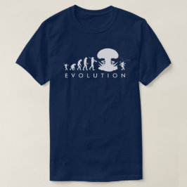 人類とゴキブリの進化の変遷 楽しい進化チャート Tシャツ