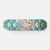 人魚のうろこに乗った赤ちゃんマーメイド スケートボード (横)