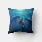 人魚のひいさまは、ザトウクジラと一緒に泳いでいます。 クッション (裏面)