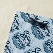 人魚のように泳お洒落ぐ海引用文 ビーチタオル (インサイチュ)