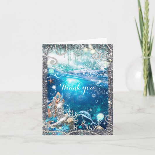 人魚のファンタジーのブロンドの女性によって魅了されるビーチは感謝していしています サンキューカード (正面)