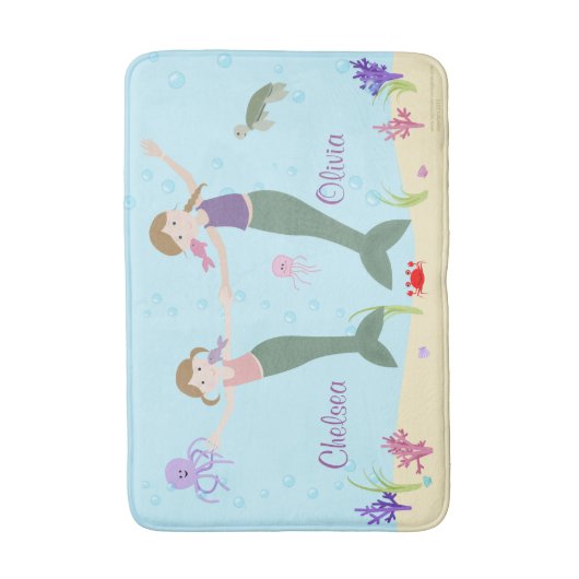 人魚の暗いブロンドの姉妹のパーソナライズなバス・マット バスマット (正面縦)