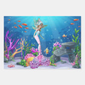 人魚の格好をした有名な人形 ラッピングペーパーシート (正面3)