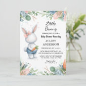 今お母さん耳ホップブルーにいくつかのバニー赤ちゃんシャワー 招待状 (スタンド正面)