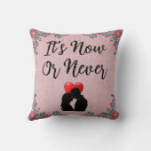 今か決して装飾用クッション クッション (裏面)