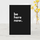 今ここにいるタイポグラフィ カード (黄色い花)