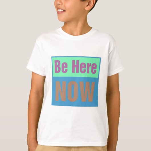 今ここにいる Tシャツ (正面)