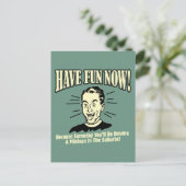 今すぐおもしろいを持っている:ミニバン郊外の運転 ポストカード (スタンド正面)