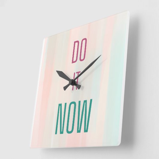 今すぐ実行 スクエア壁時計 (傾斜)