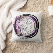 今でも聖なる書物、経典のラベンダーの花のリースがあって下さい クッション (ブランケット)