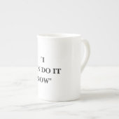 今なら出来る ボーンチャイナマグカップ (正面右)