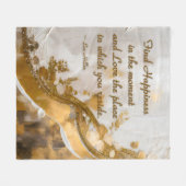 今の幸せを見つける…リーヒラー引用文 フリースブランケット (正面(横))