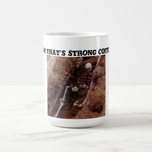 今はコーヒーが強い!スケルトンの墓写真 コーヒーマグカップ (中央)