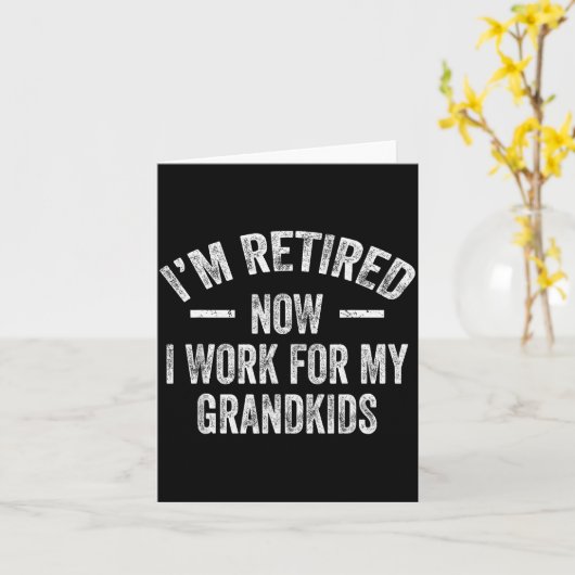 今は引退して、孫たちのためにお仕事してるの カード (黄色い花)