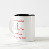 今は心電図を知っている医師ナース医学 ツートーンマグカップ (正面左)