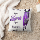 今は紫違う色の馬 クッション (ブランケット)