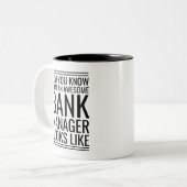 今は銀行の支配人が素晴らしどう見えるか分かる ツートーンマグカップ (正面左)