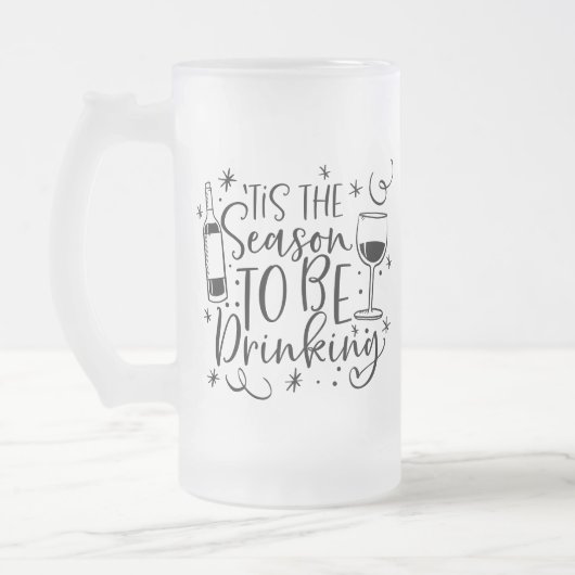 今は飲む季節だ |クリスマスユーモア フロストグラスビールジョッキ (左)