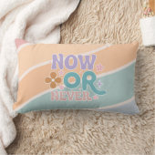 今または決して | 感動的引用文 ランバークッション (ブランケット)