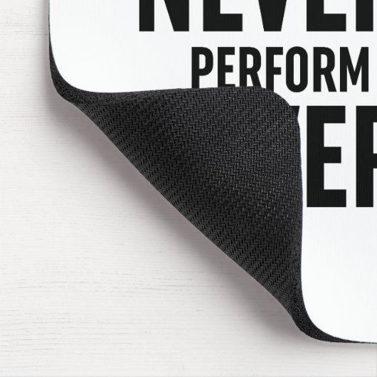 今まで勝ったことがないような練習 マウスパッド (コーナー)