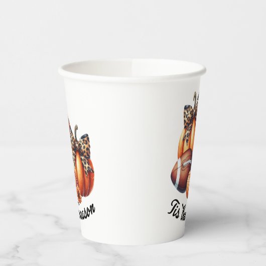 今シーズン 紙コップ (左)