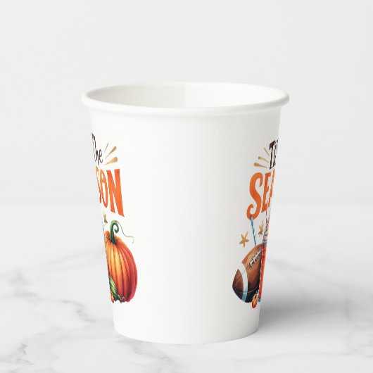 今シーズン 紙コップ (左)