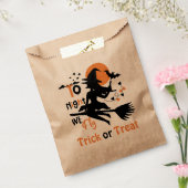 今夜はハロウィーンの魔女を箒に乗せて飛ぶ フェイバーバッグ (封をした状態)