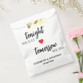 今夜は食事、明日はリハーサルディナー フェイバーバッグ (封をした状態)