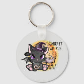 今夜我々は飛ぶ – 黒い魔女猫 キーホルダー (裏面)
